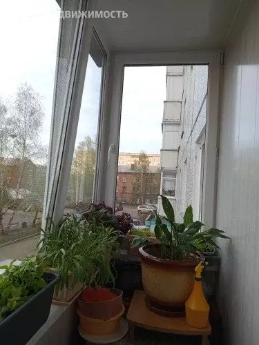 3-комнатная квартира: Красноярск, улица Малиновского, 27 (66 м) - Фото 0