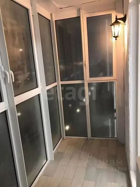 2-к кв. Тюменская область, Тюмень ул. Федюнинского, 56 (60.0 м) - Фото 1