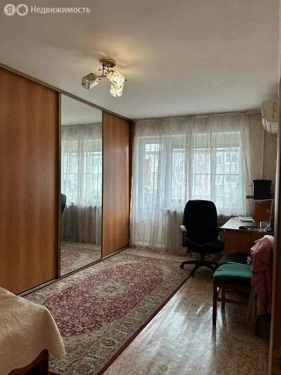 3-комнатная квартира: Хабаровск, улица Суворова, 34 (63.4 м) - Фото 1