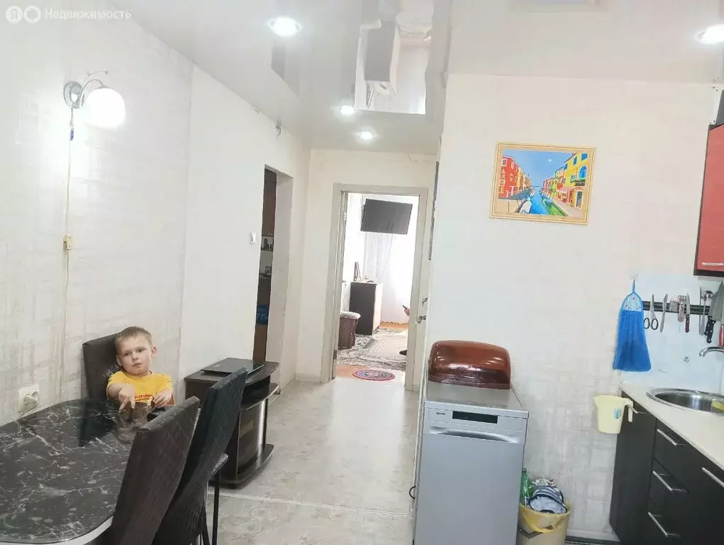 3-комнатная квартира: Усть-Илимск, улица Энгельса, 23 (66.3 м) - Фото 2