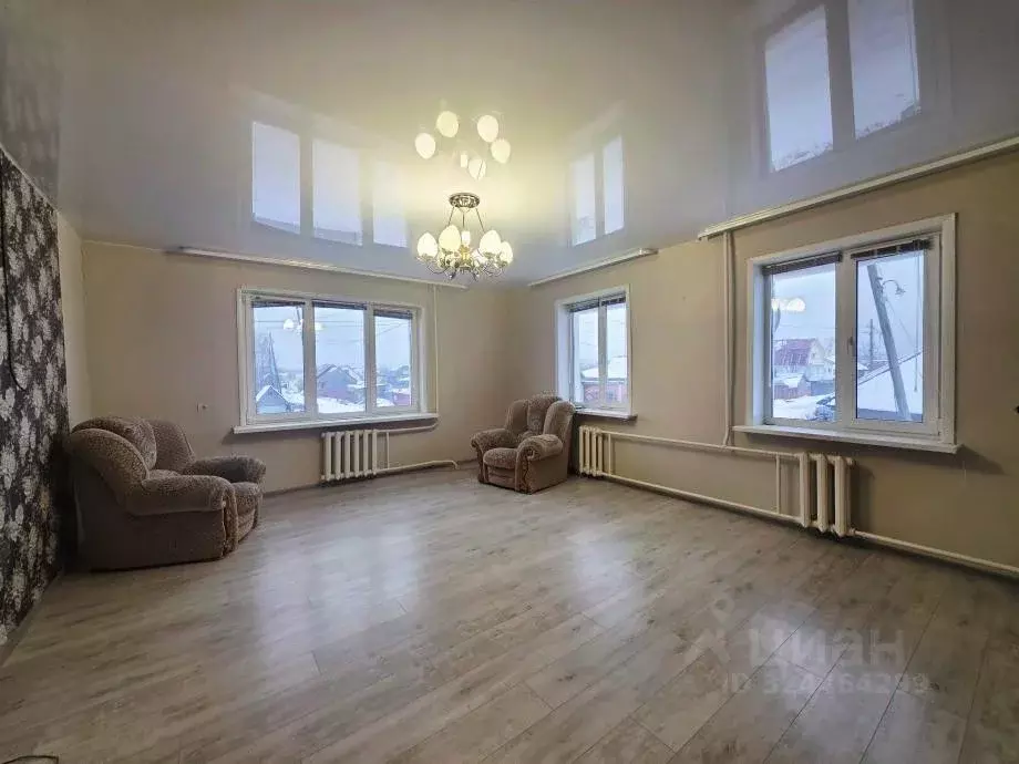 Дом в Пермский край, Александровск Яйва пгт, ул. Максима Горького, 45 ... - Фото 2