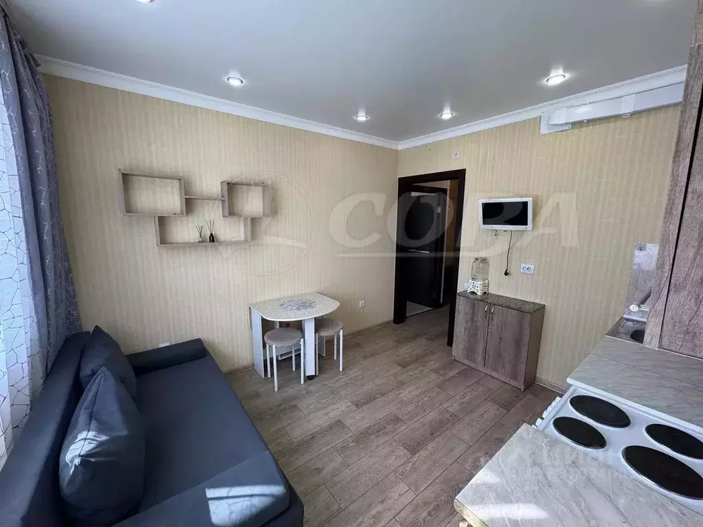 1-к кв. Тюменская область, Тюмень ул. Фармана Салманова, 10 (36.0 м) - Фото 1