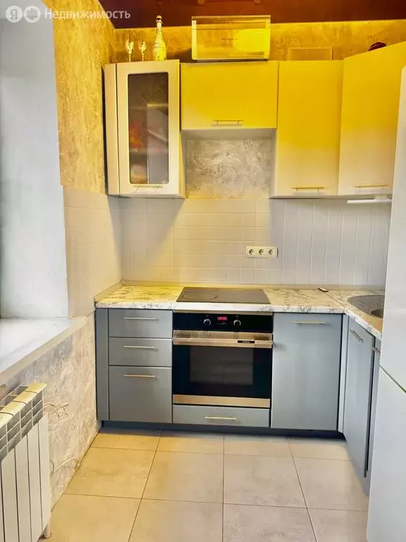 2-комнатная квартира: Волгоград, улица Кирова, 37 (66 м) - Фото 2