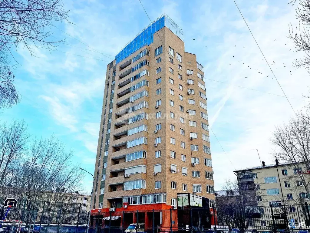 4-к кв. Тюменская область, Тюмень ул. Республики, 86к2 (178.3 м) - Фото 0