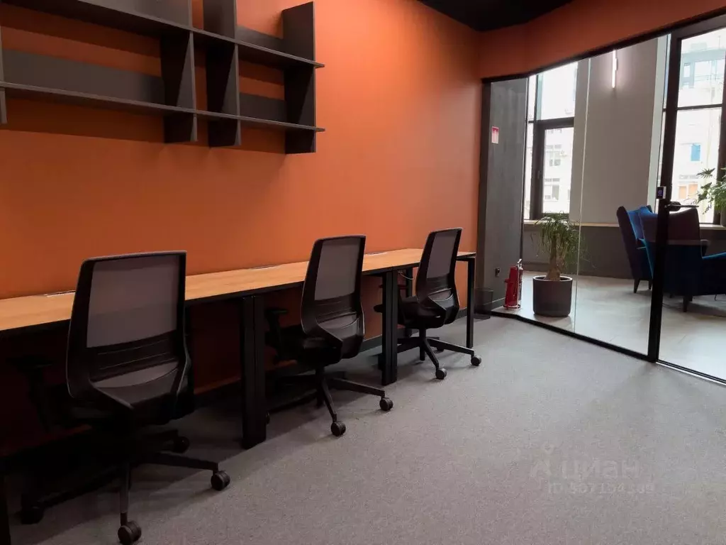 Офис в Санкт-Петербург Малоохтинский просп., 68 (14 м) - Фото 1