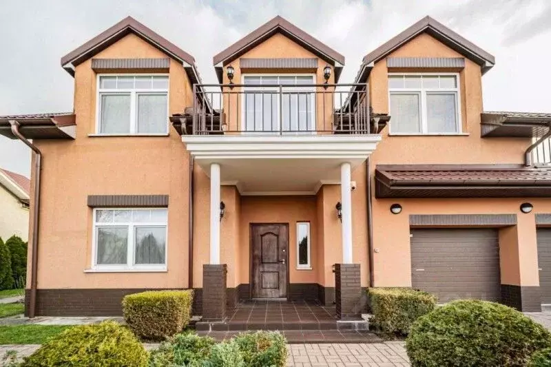 Дом в Калининградская область, Гурьевск Спортивная ул. (230 м) - Фото 1