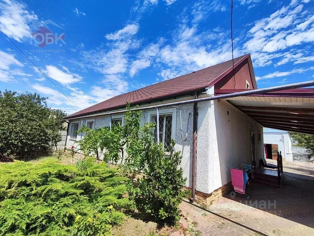 Дом в Крым, Сакский район, с. Уютное ул. Крымская, 13 (140 м) - Фото 1