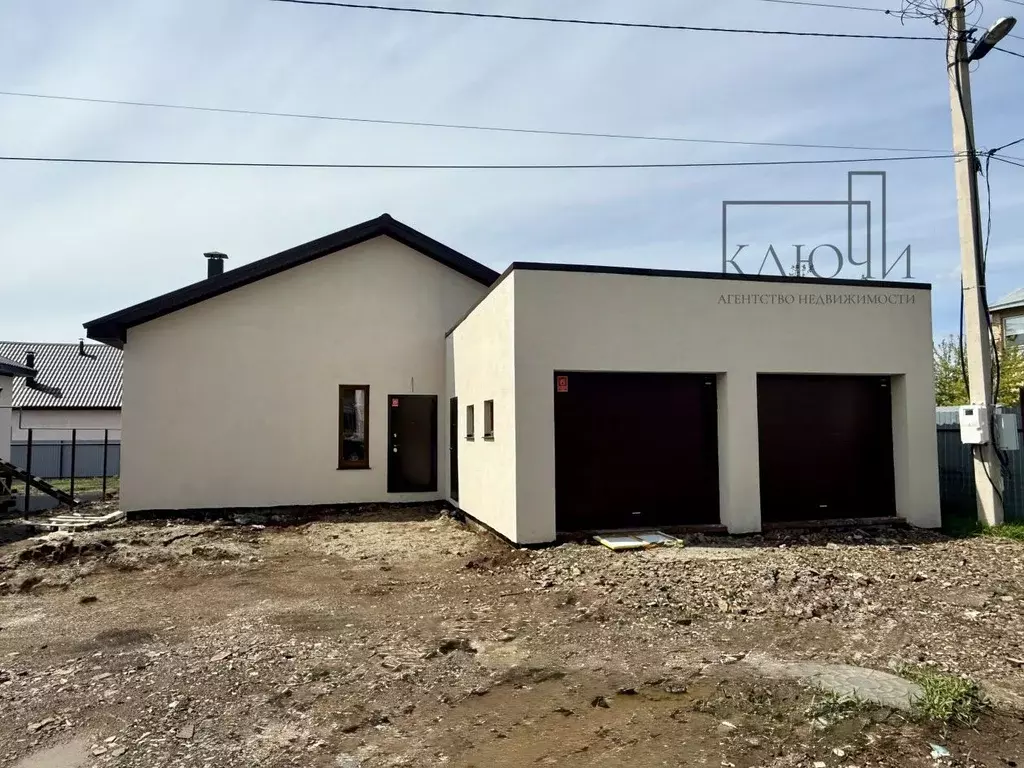 Дом в Челябинская область, Магнитогорск ул. Российская, 60 (120 м) - Фото 0