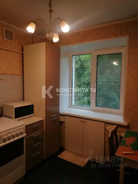 1-к кв. Челябинская область, Челябинск ул. Васенко, 100 (30.4 м) - Фото 1