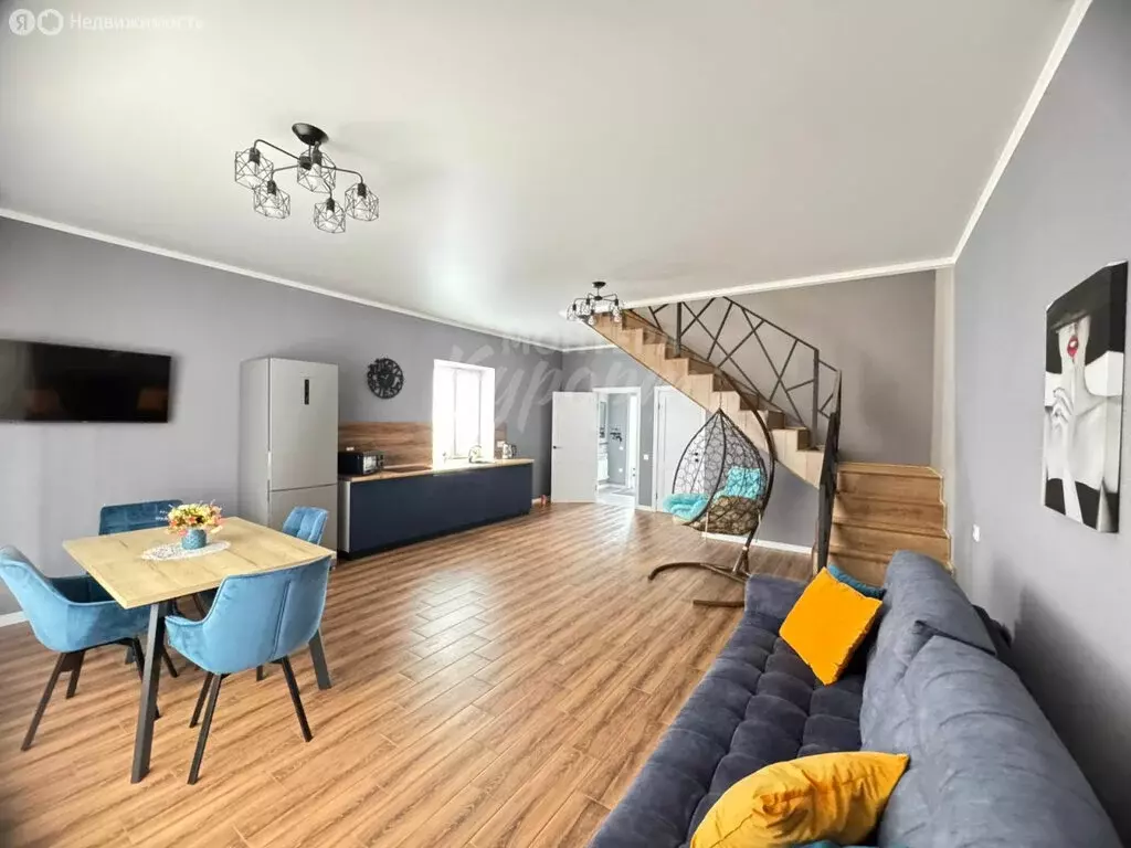 Дом в Зелёная Поляна, Молодёжная улица, 11/2 (100 м) - Фото 1