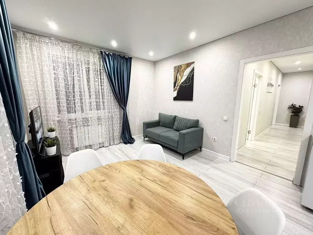 2-к кв. Татарстан, Казань Чистопольская ул., 61Д (68.0 м) - Фото 1