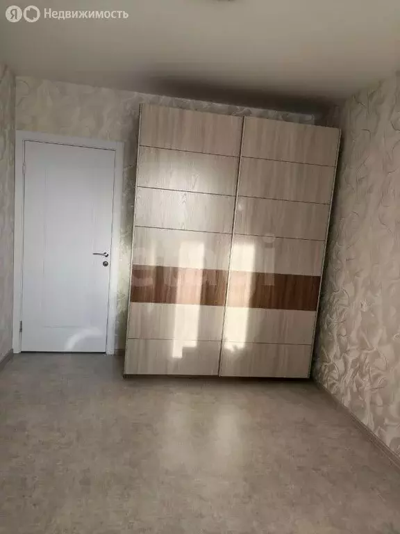 3-комнатная квартира: Омск, улица Лукашевича, 2А (64 м) - Фото 2