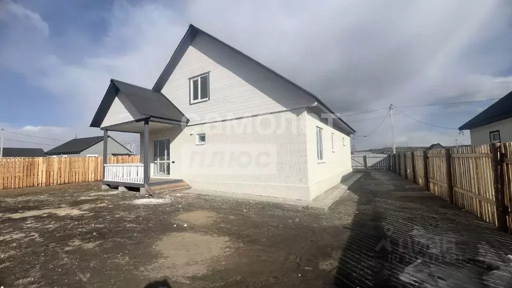 Дом в Иркутская область, Иркутский муниципальный округ, с. ... - Фото 1