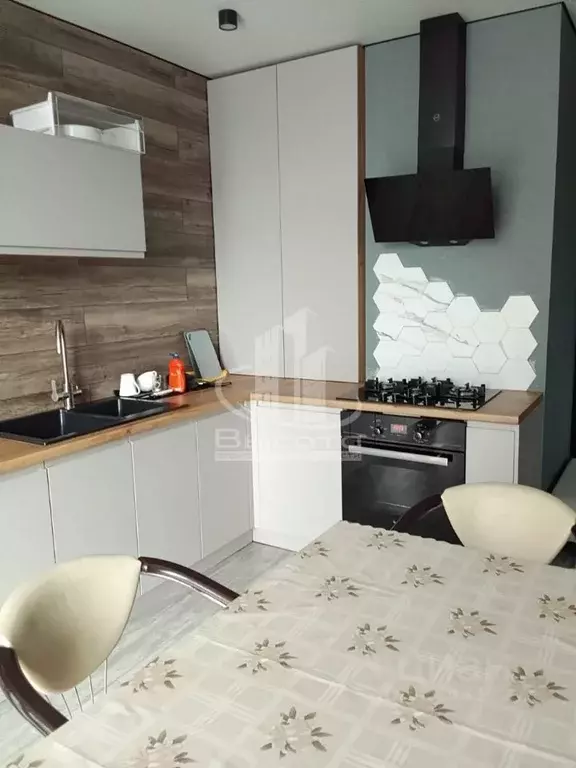 2-к кв. Калужская область, Калуга ул. Полесская, 31 (65.89 м) - Фото 1