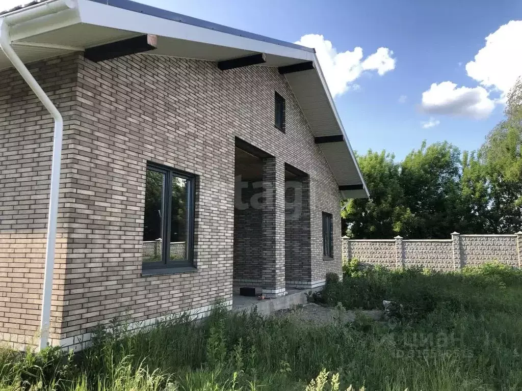 Дом в Брянская область, Брянский район, Глинищевское с/пос, с. ... - Фото 1