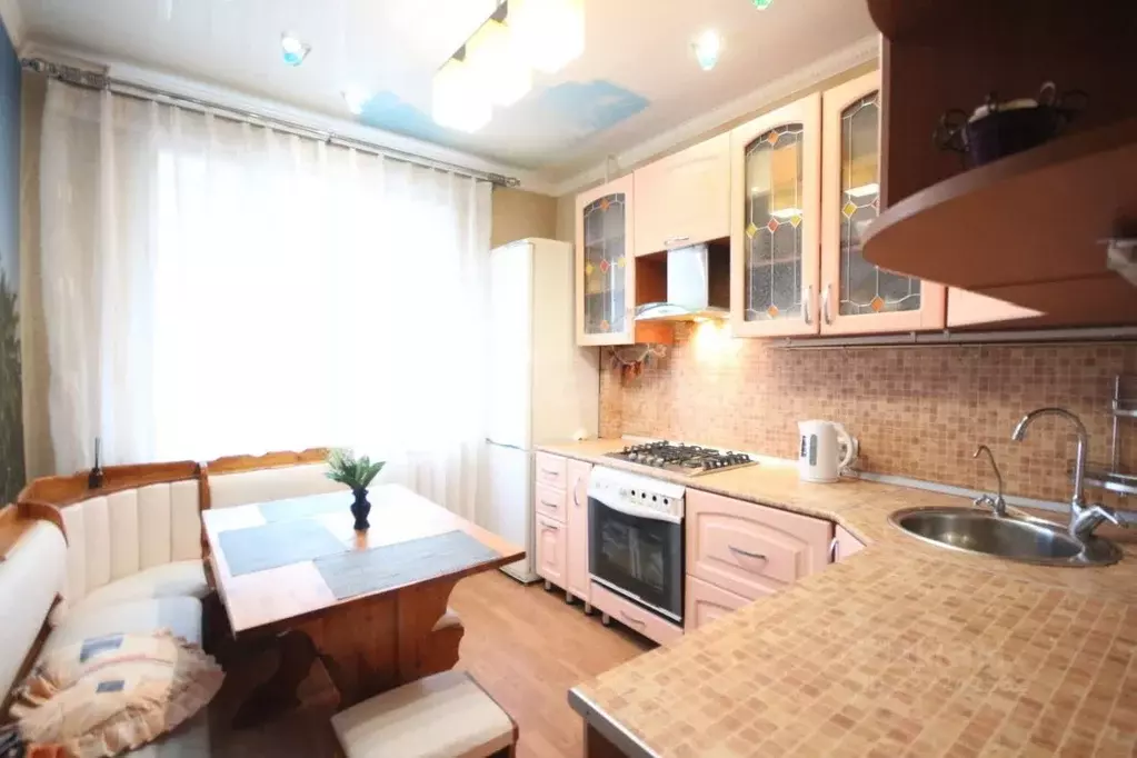 2-к кв. Ямало-Ненецкий АО, Новый Уренгой Железнодорожная ул., 4 (58.0 ... - Фото 2