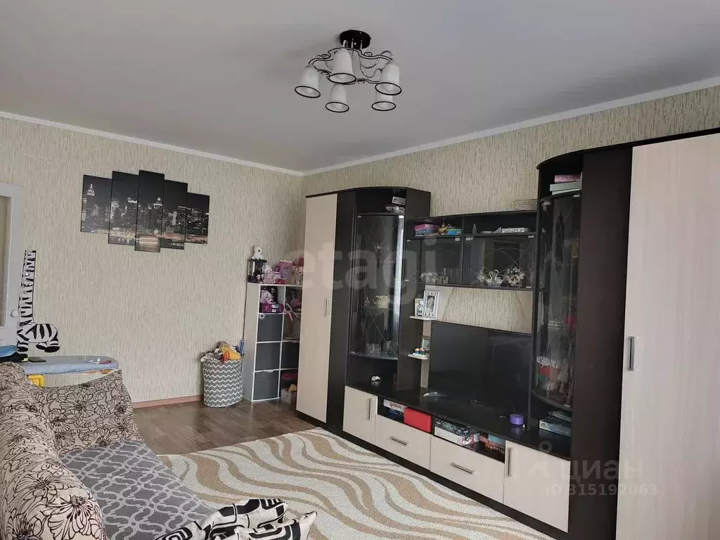 2-к кв. Орловская область, Орел ул. Полковника Старинова, 5 (59.5 м) - Фото 1