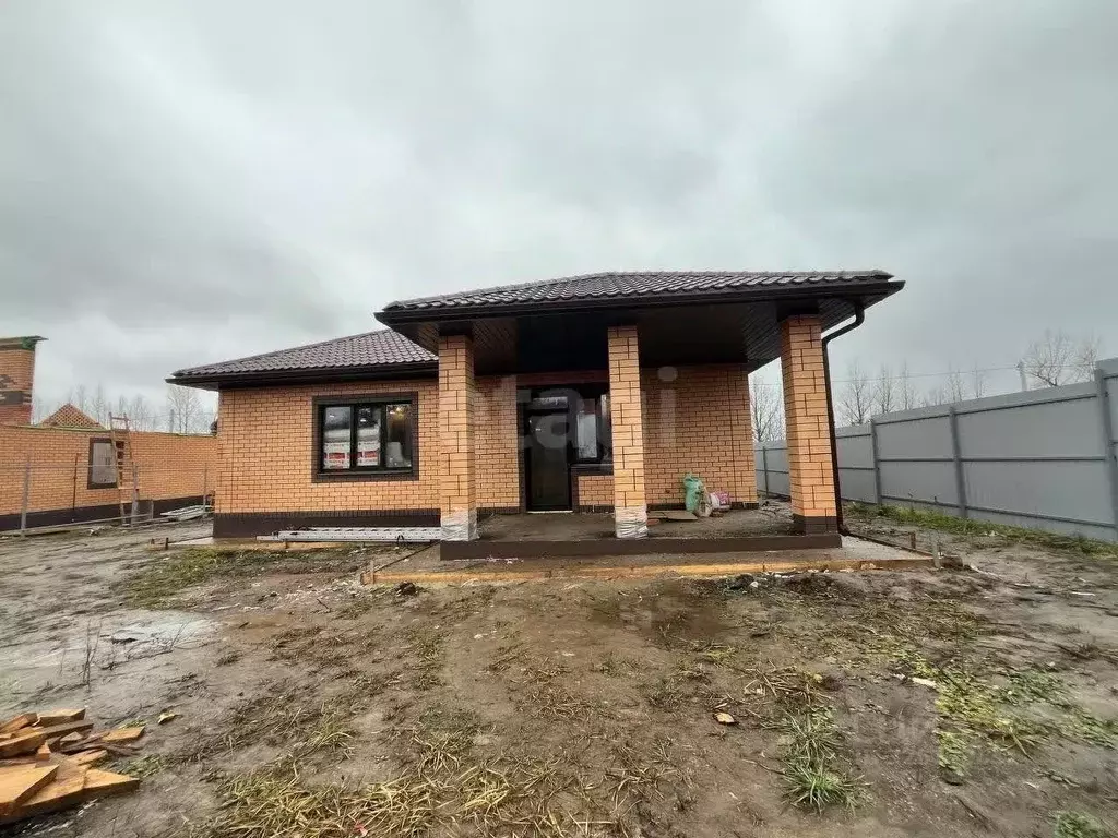 Дом в Курская область, Курский район, Нижнемедведицкий сельсовет, ... - Фото 1