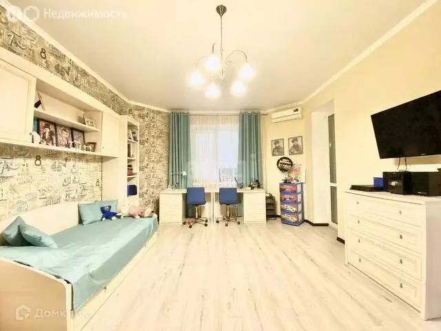 3-комнатная квартира: Краснодар, Черкасская улица, 81 (116.3 м) - Фото 0