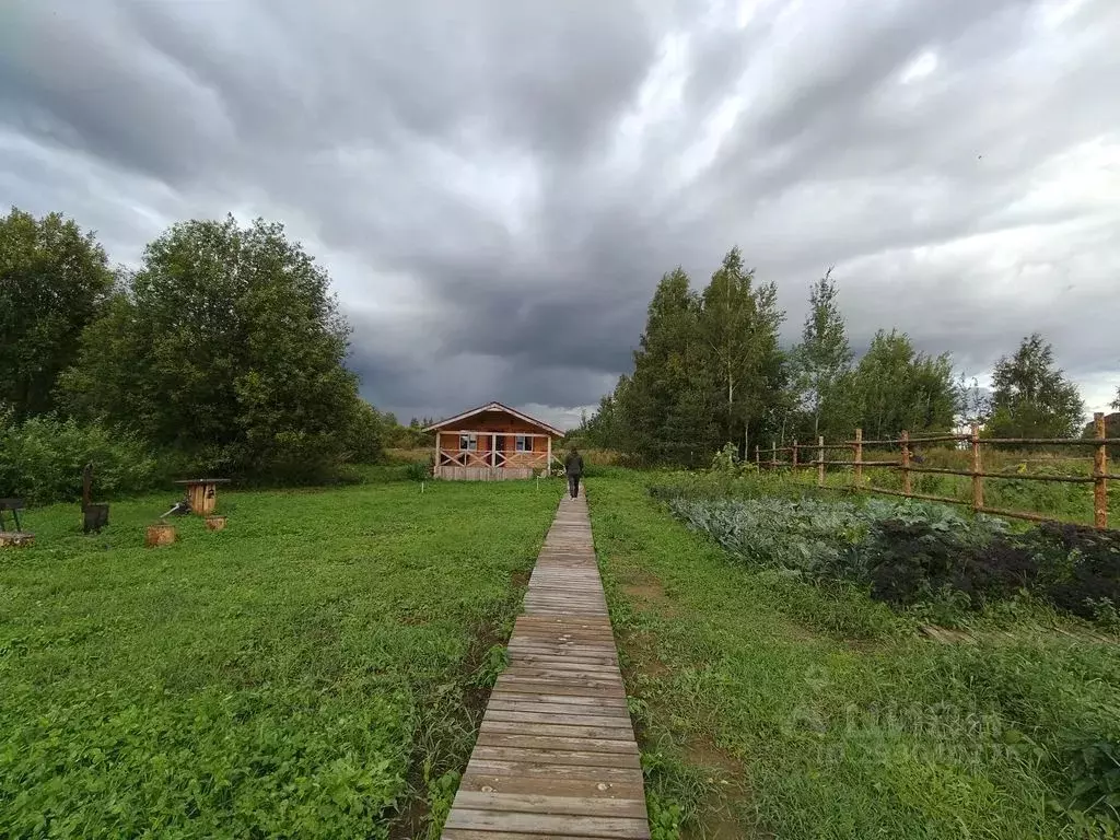 Дом в Новгородская область, Новгородский район, Бронницкое с/пос, д. ... - Фото 1