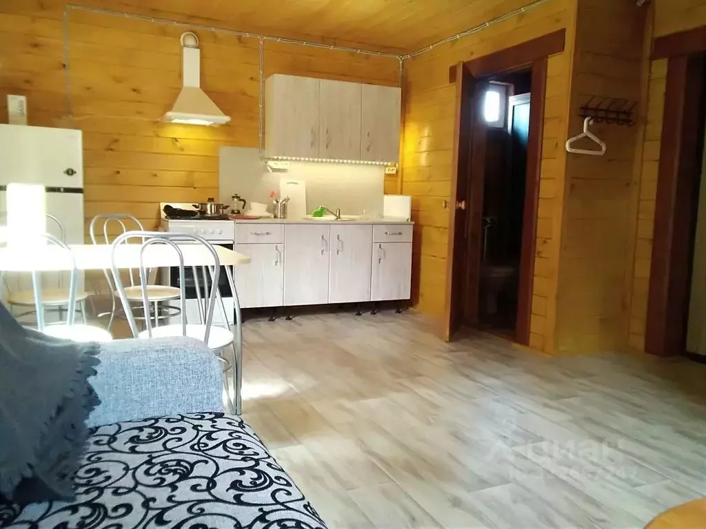 Дом в Ленинградская область, Приозерское городское поселение, пос. ... - Фото 2