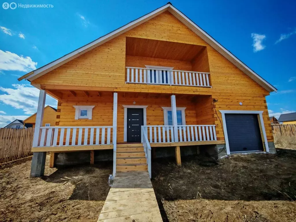 Дом в село Урик, Светлая улица (240 м) - Фото 1