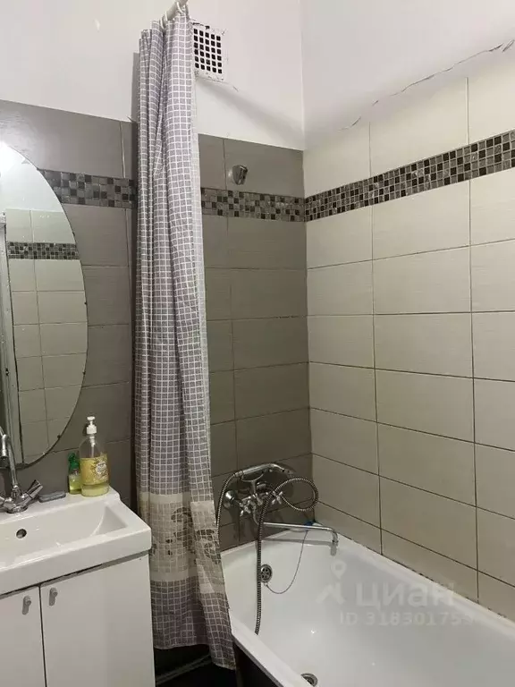Комната Санкт-Петербург Московский просп., 165 (21.0 м) - Фото 1