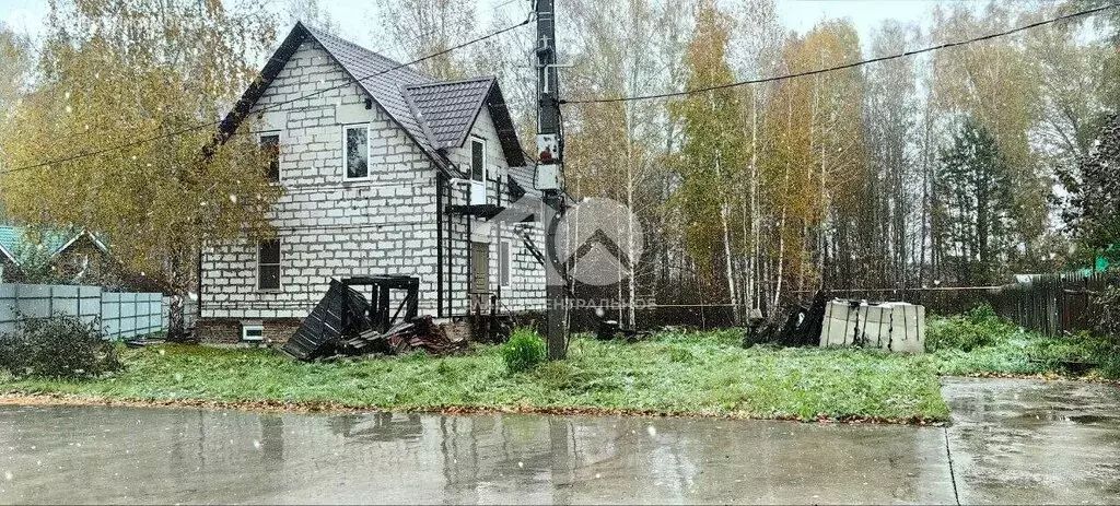 Дом в Мочищенский сельсовет, посёлок Озёрный, коттеджный посёлок ... - Фото 0