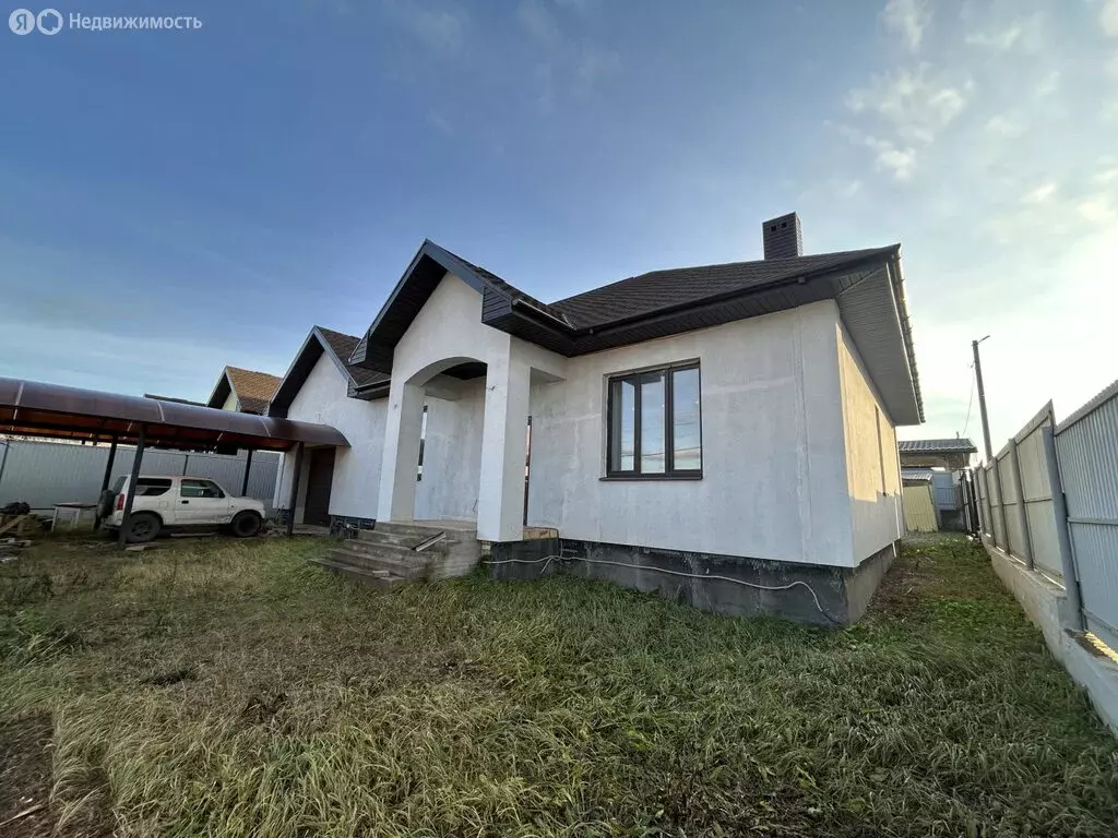 Дом в Октябрьский, Совхозная улица, 24 (180 м) - Фото 1
