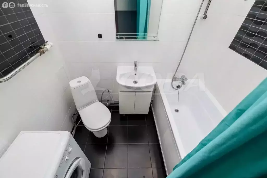 Квартира-студия: Тюмень, Верхнетарманская улица, 5 (28.4 м) - Фото 0