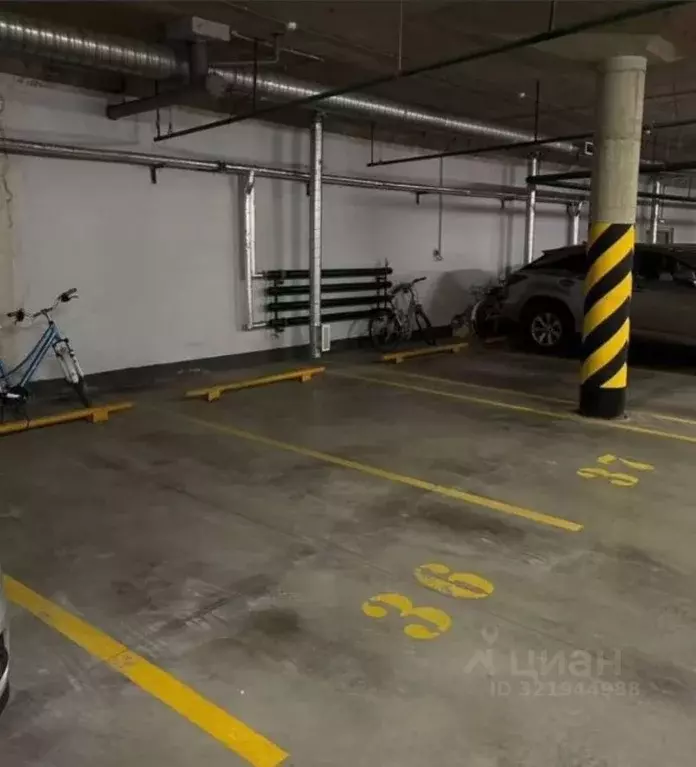 Гараж в Санкт-Петербург Ушаковская наб., 3к2 (13 м) - Фото 1