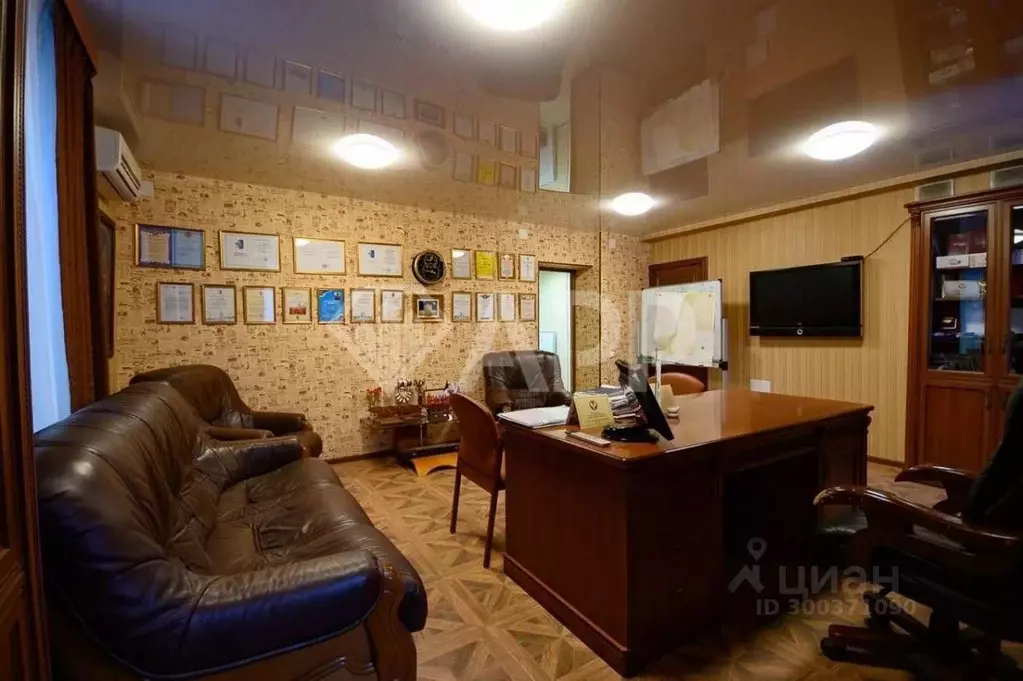 Офис в Удмуртия, Ижевск Пушкинская ул., 216 (360 м) - Фото 1