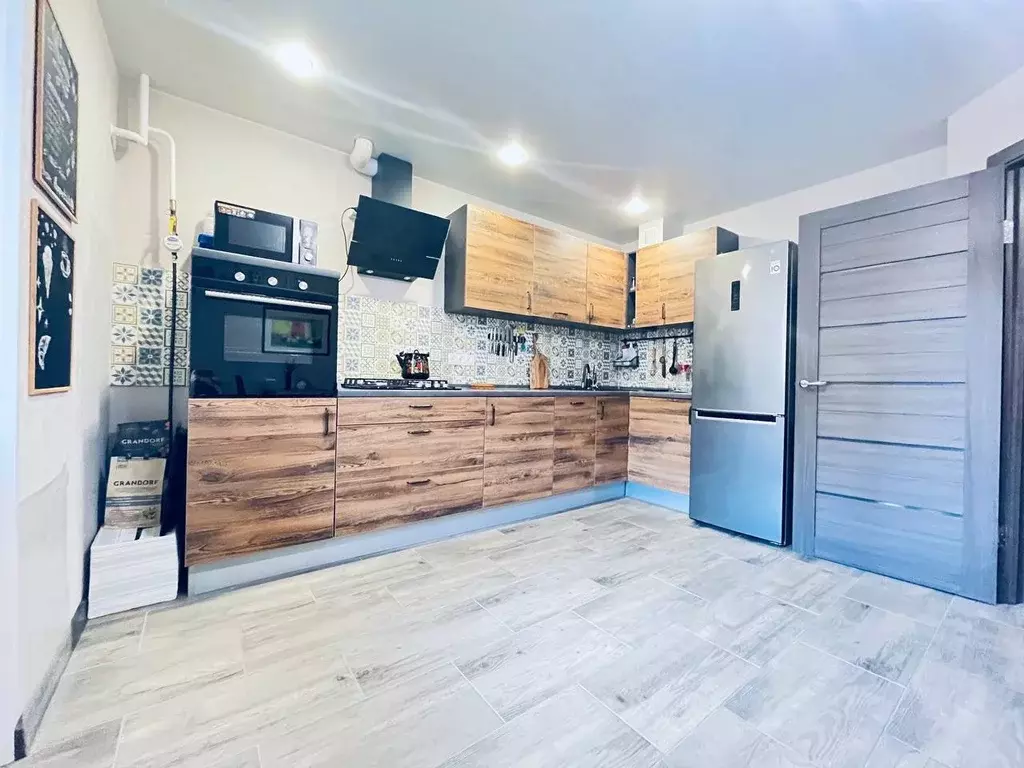 Продаётся 2-к квартира, 70 м - Фото 0