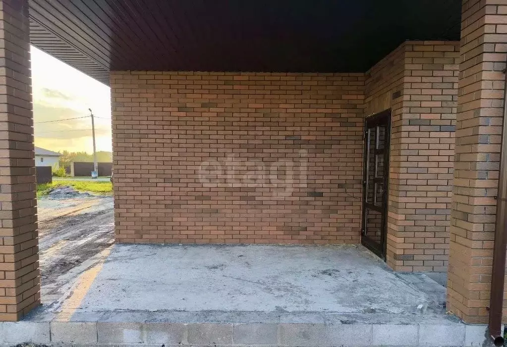 Дом в Белгородская область, Старооскольский городской округ, с. ... - Фото 2