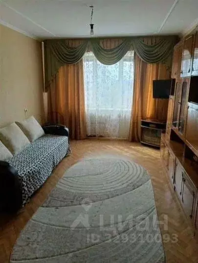3-к кв. Белгородская область, Старый Оскол ул. Свердлова, 25 (63.0 м) - Фото 1