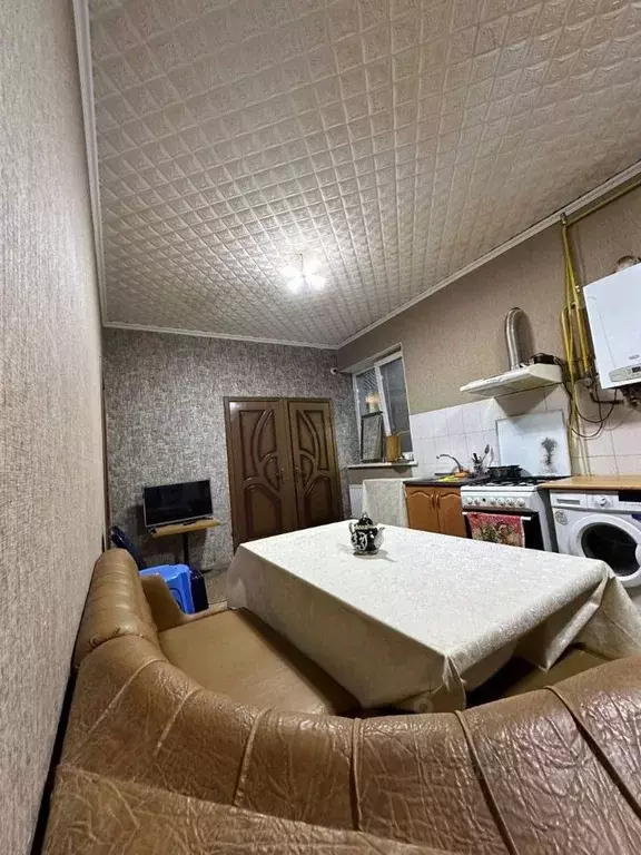 Дом в Крым, Симферополь ул. Азатлык (160 м) - Фото 0