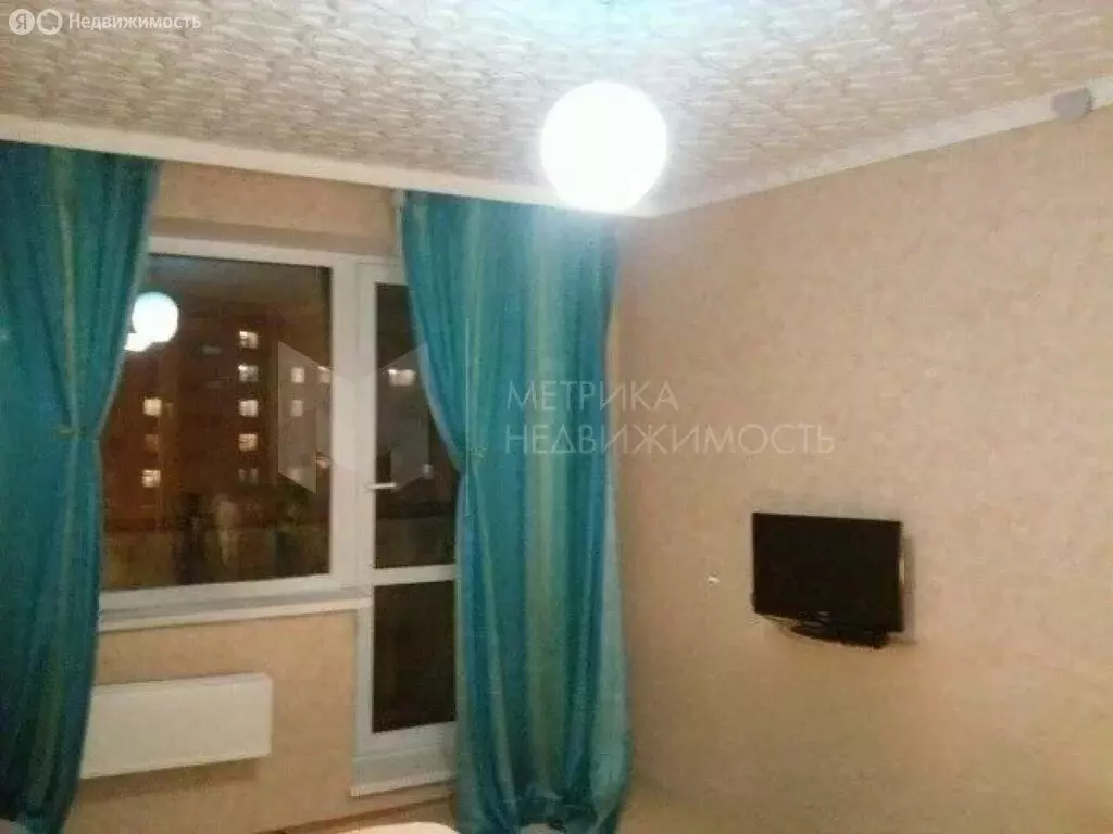 1-комнатная квартира: Тюмень, улица Александра Логунова, 3 (33 м) - Фото 1