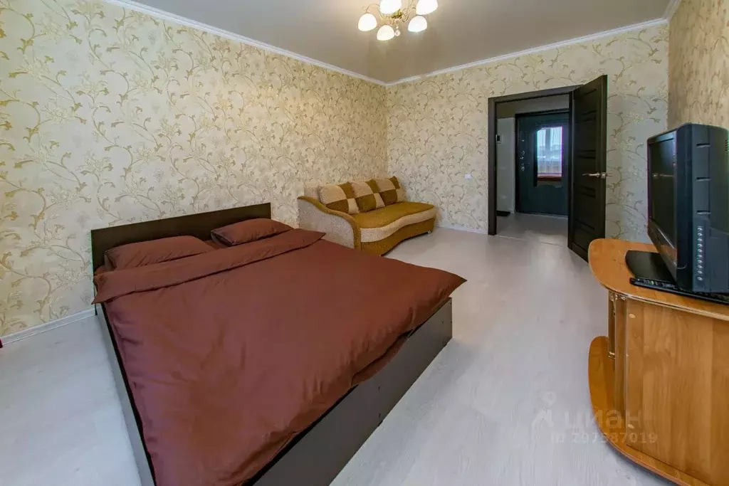 3-к кв. Оренбургская область, Оренбург ул. Терешковой, 134А (70.0 м) - Фото 1