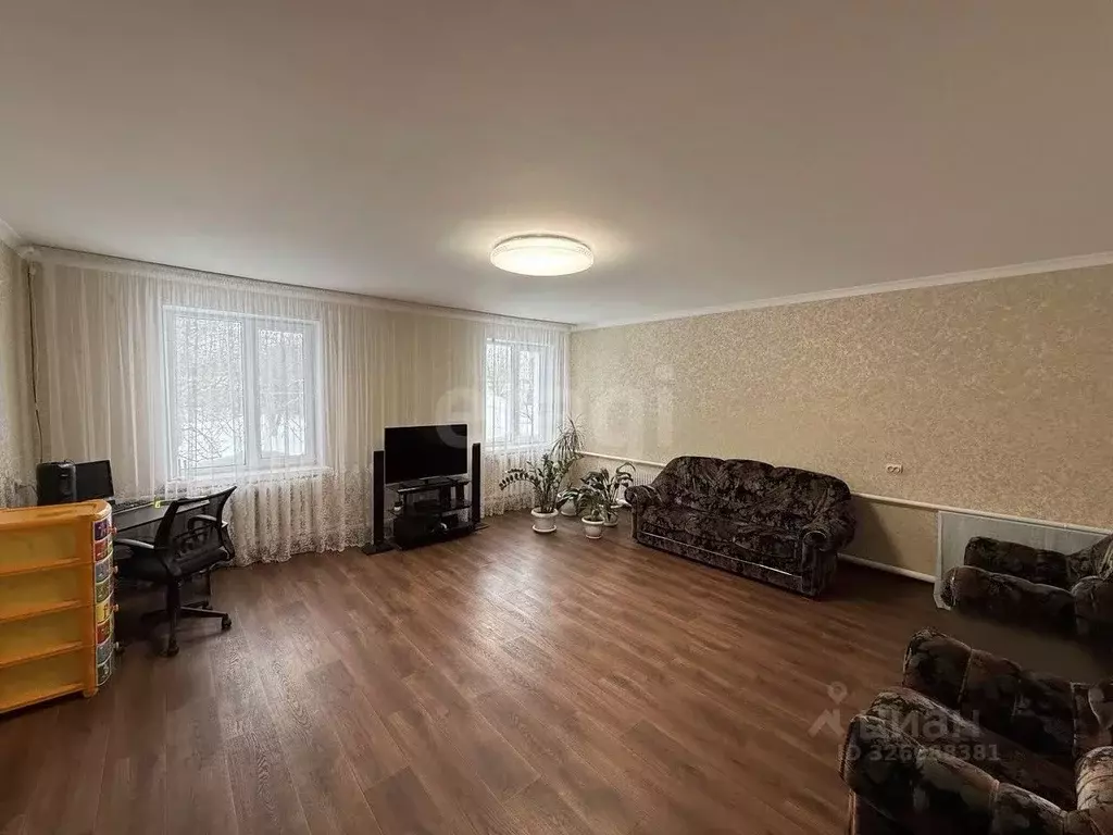 Дом в Белгородская область, Старооскольский городской округ, с. ... - Фото 1