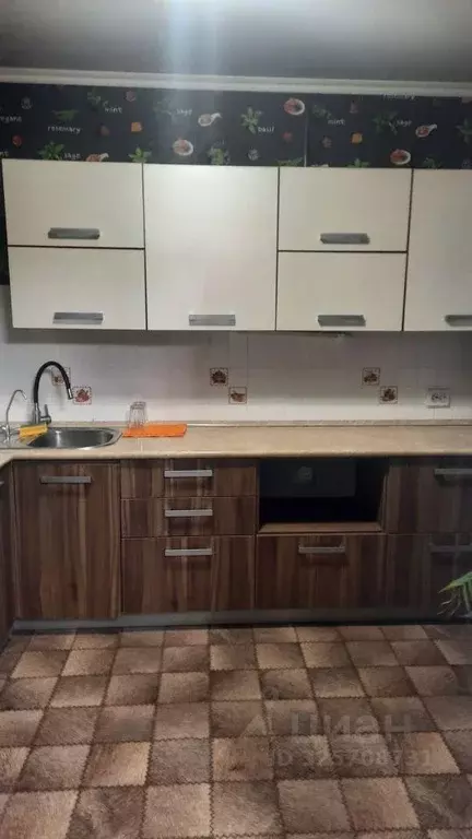 3-к кв. Самарская область, Тольятти ул. Толстого, 28 (65.4 м) - Фото 0