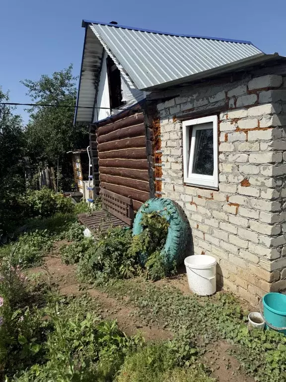 Дом в Саратовская область, Энгельсский район, Красноярское ... - Фото 0