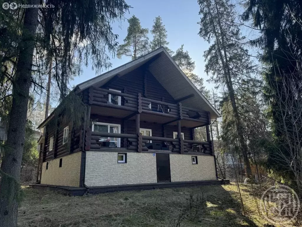 Дом в городской посёлок Вырица, Коммунальный проспект (377 м) - Фото 1