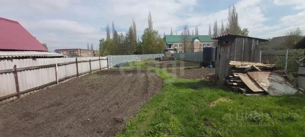 Дом в Башкортостан, Стерлитамакский район, Отрадовский сельсовет, с. ... - Фото 2