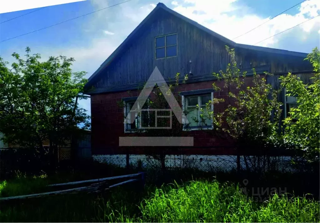 Дом в Челябинская область, с. Октябрьское ул. Набережная (80 м) - Фото 1