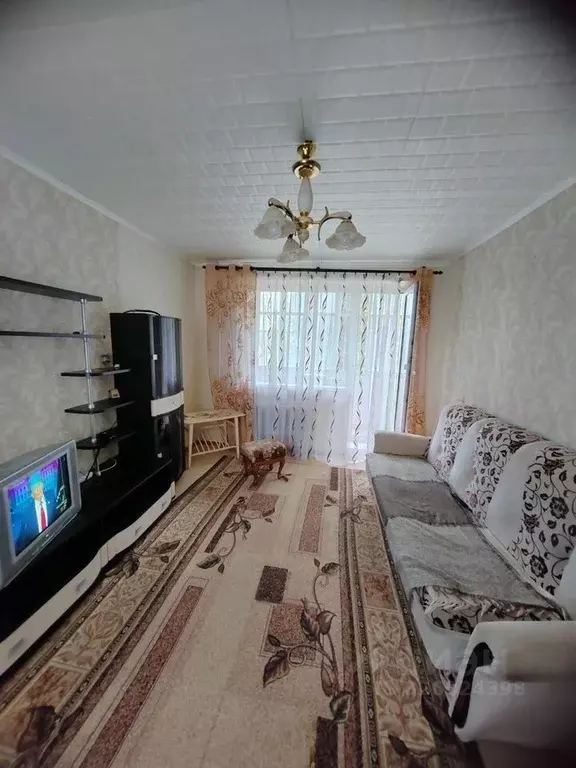 3-к кв. Ленинградская область, Тихвин ул. Учебный городок, 7 (58.0 м) - Фото 1