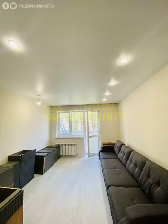 2-комнатная квартира: Ревда, улица Интернационалистов, 42/1 (56 м) - Фото 1
