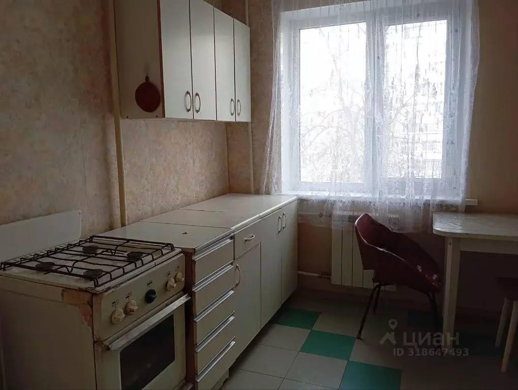 1-к кв. Саратовская область, Саратов ул. Имени Н.Г. Чернышевского, 8 ... - Фото 0