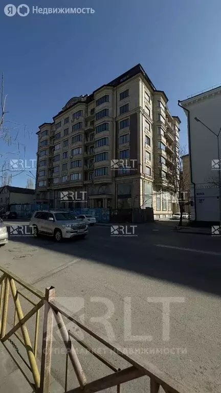 3-комнатная квартира: Шамхал, улица Махача Дахадаева, 71 (150 м) - Фото 2