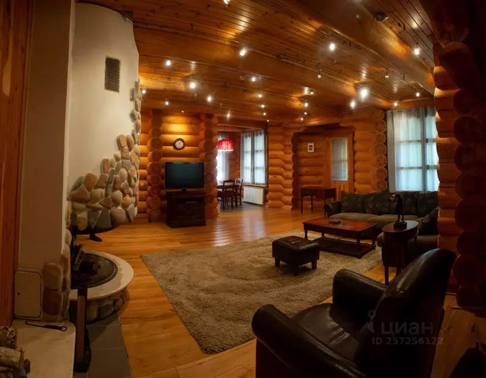 Дом в Тверская область, Старицкий муниципальный округ, д. Свистуново  ... - Фото 2