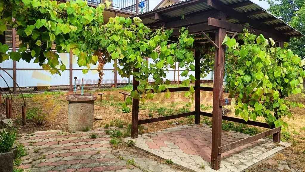 Дом в Краснодарский край, Ейск Краснодарская ул. (140 м) - Фото 2